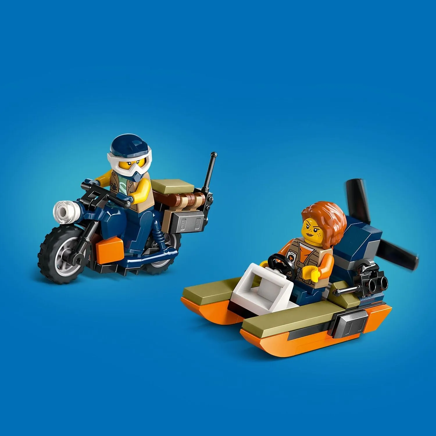 60437 Jungle Explorer Helicopter at Base Camp