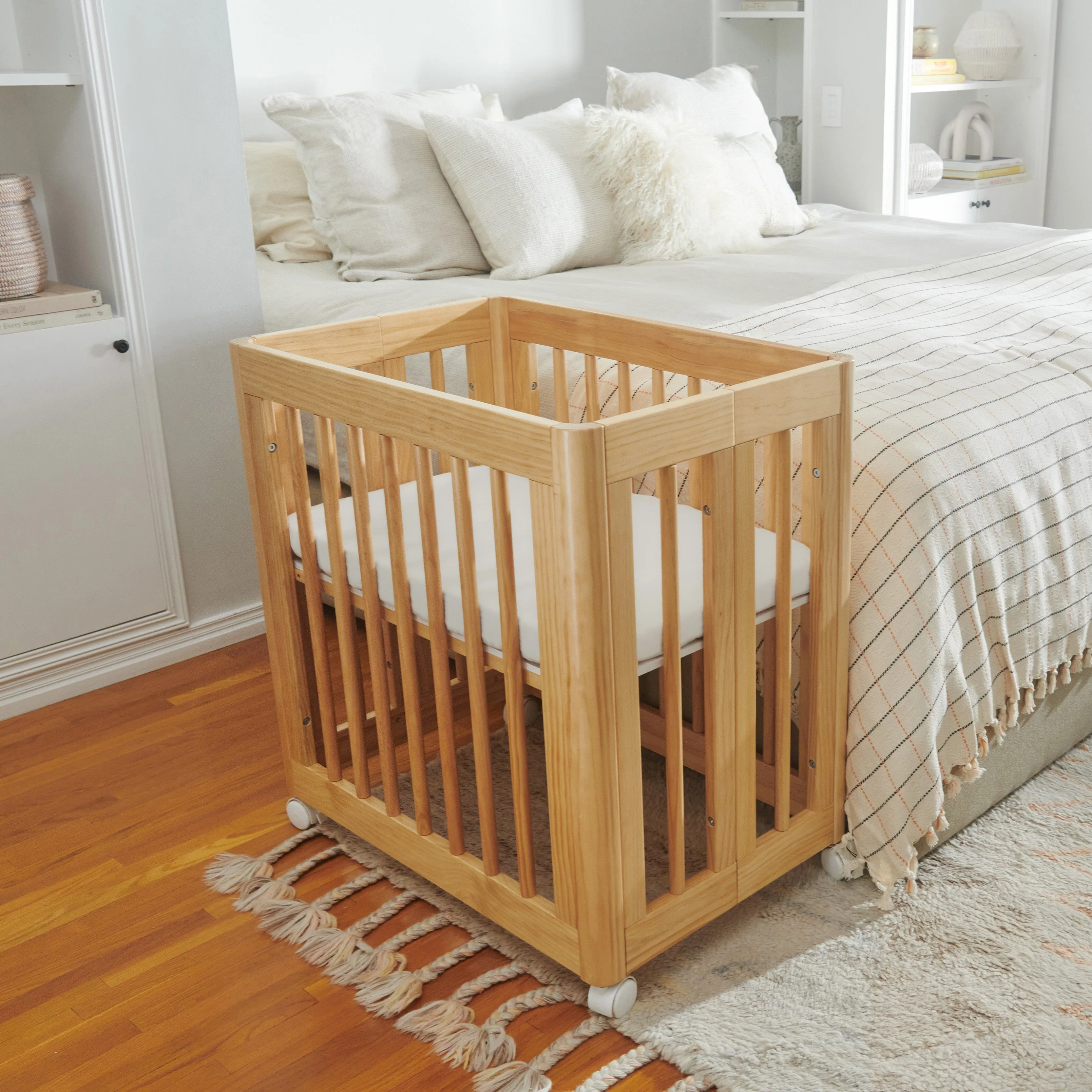 All-Stages Bassinet Sheet in GOTS Certified Organic Muslin Cotton - White