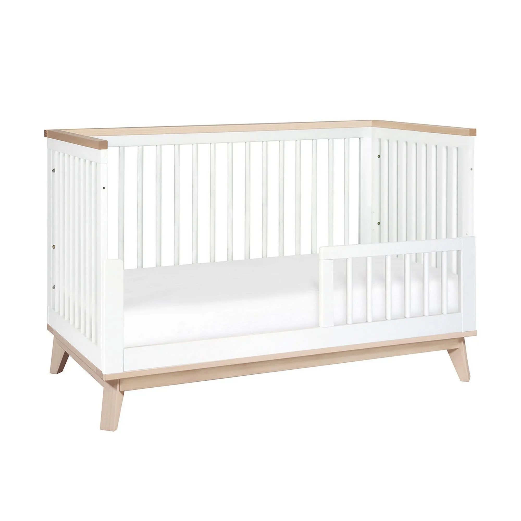BABYLETTO Scoot 3-in-1 Convertible Crib