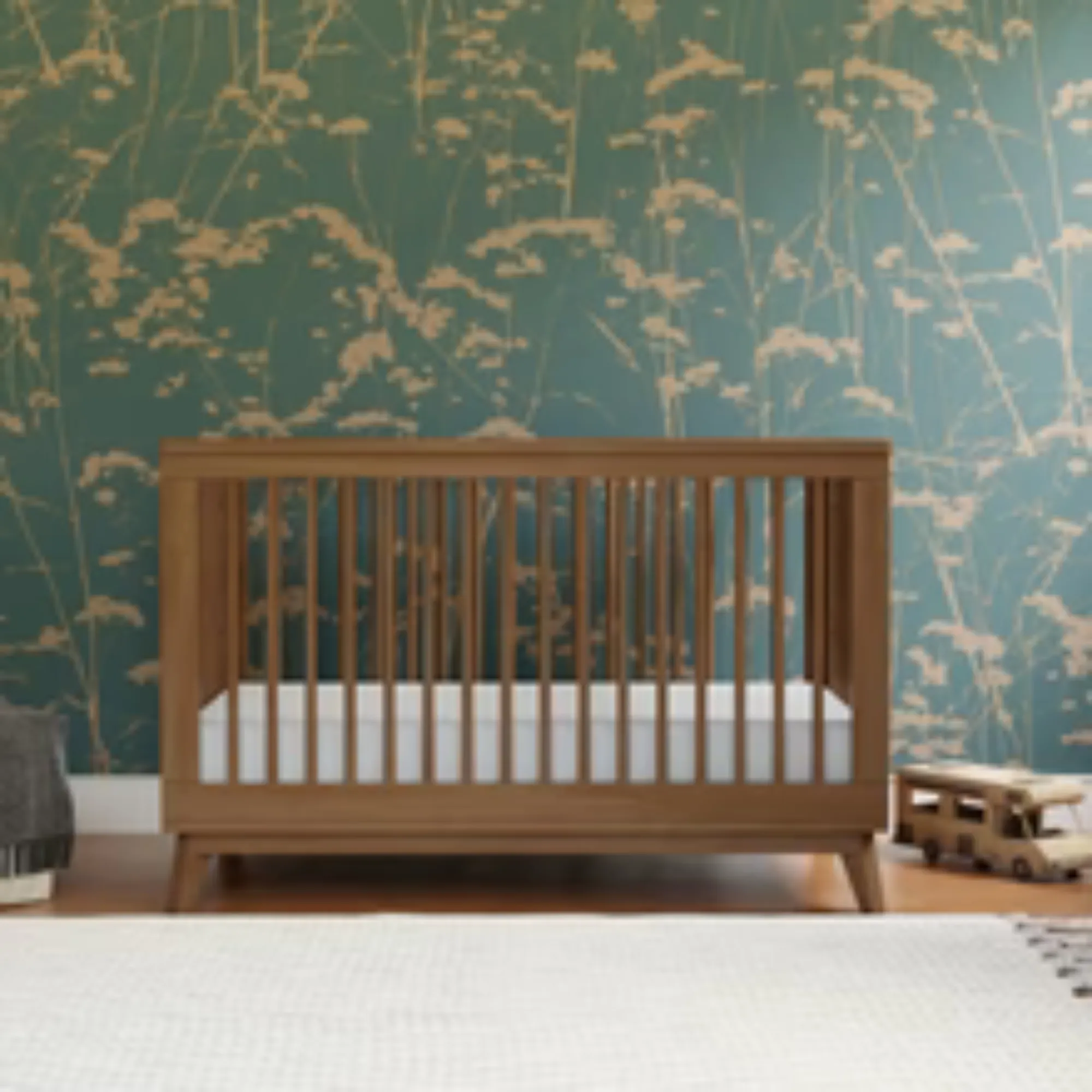 BABYLETTO Scoot 3-in-1 Convertible Crib