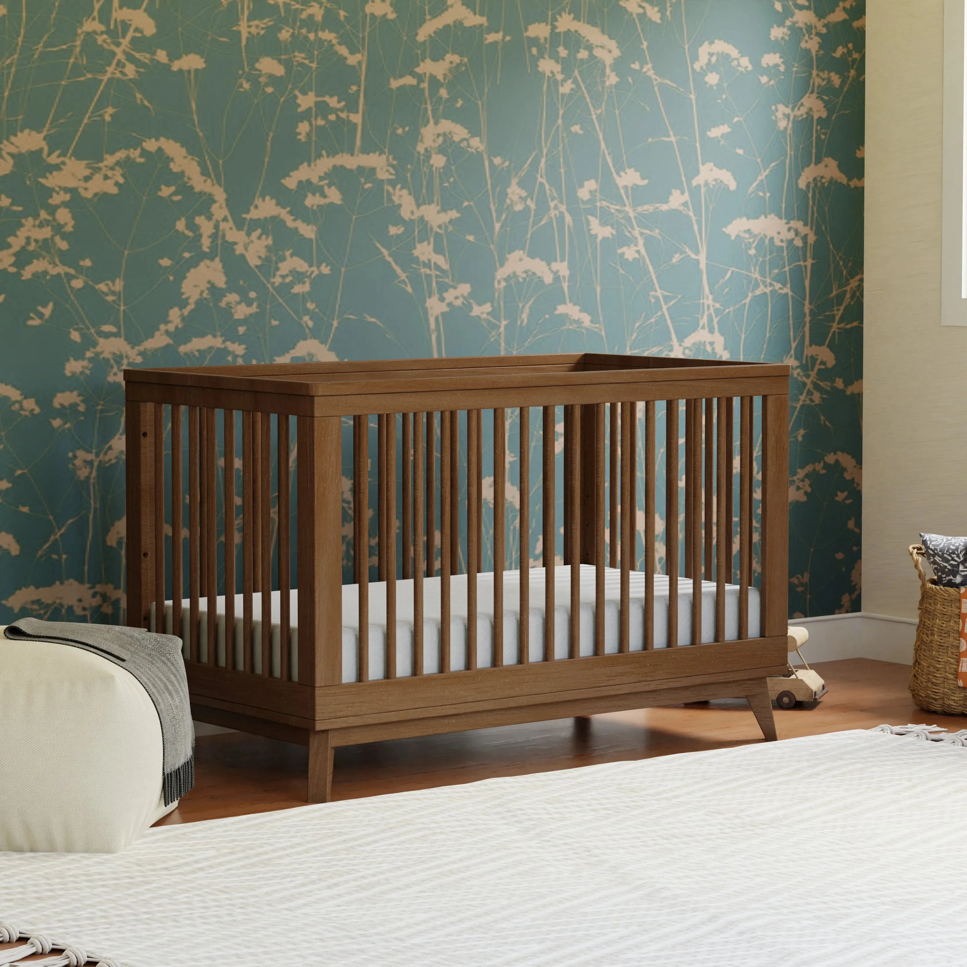 BABYLETTO Scoot 3-in-1 Convertible Crib