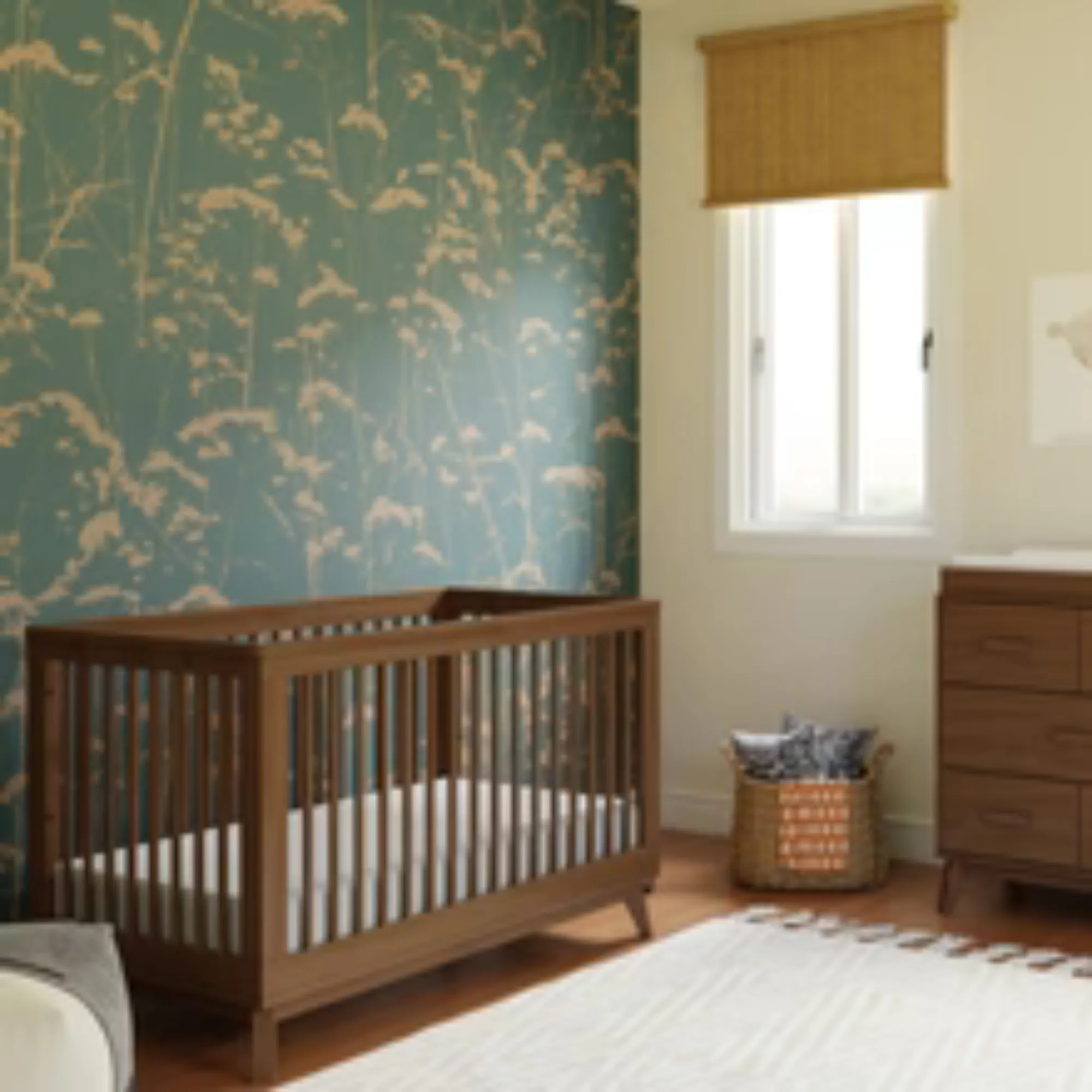 BABYLETTO Scoot 3-in-1 Convertible Crib